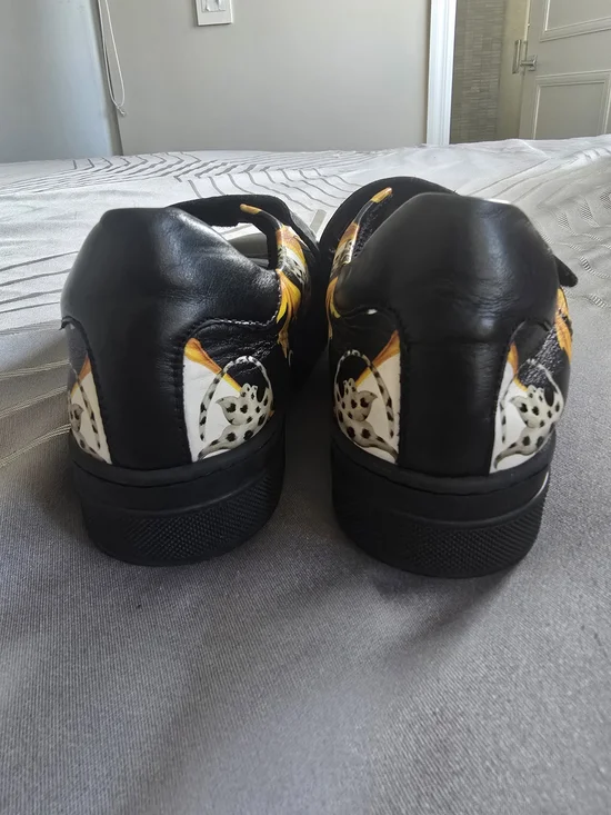 Versace Black & Yellow - Picture 5 of 9
